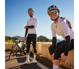 Merida Scultura 4000 V2 L titán-piros országúti kerékpár - bikemiskolc.hu