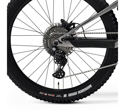 Merida eOne-Sixty 675 IV1 M fegyverszürke-fekete e-bike